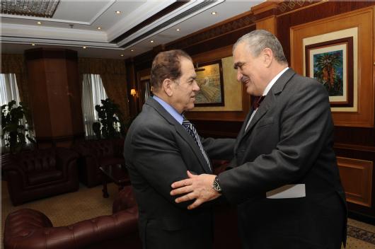 MInistr Karel Schwarzenberg a předseda vlády Egypta Kamal Al-Ganzuri