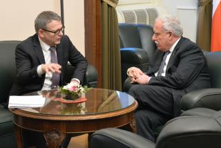 Ministr Zaorálek s ministrem zahraničí Palestiny Rijádem al-Malkím