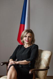 Dr. iur. Ivana Červenková, Botschafterin