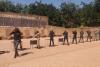 testování samopalu CZUB na vojenské základně v Ouagadougou