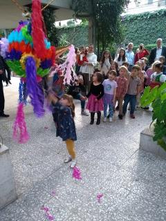 Los niños y la Piñata