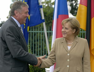 Premierminister Topolánek mit Bundeskanzlerin Merkel
