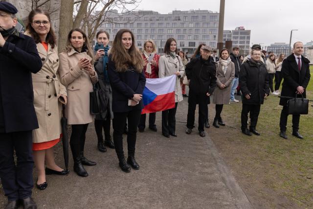 Präsident Petr Pavel traf in der Gedenkstätte Berliner Mauer tschechische Landsleute