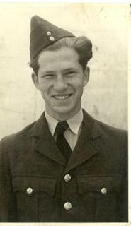 Benjamin Abeles jako příslušník RAF