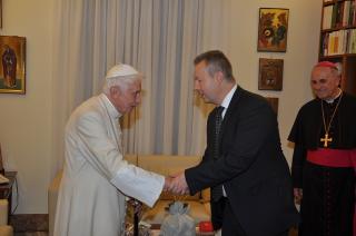 Ministr životního prostředí Richard Brabec u emeritního papeže Benedikta XVI. 