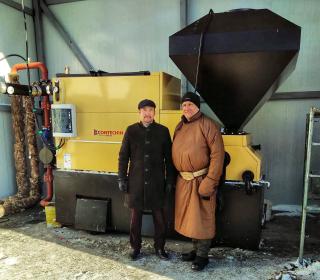 Na fotce jednatel společnosti CONTECHIN s.r.o. pan Bořivoj Minář s ředitelem mongolského učiliště TVET Erdene panem Otgonkhuu Sharkhuu.