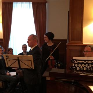 Ambassador Sečka opens the concert       Executive Director of the Czech Philharmonic David Mareček 