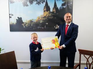 Presentation of diplomas of the International Children's Art Competition Lidice