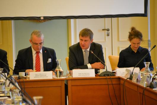 Ministr Petříček a šéf odborů Středula diskutovali o sociálním rozměru zahraniční politiky