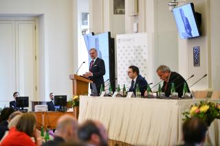 Čeští velvyslanci se sešli v Praze, jednají o ruské agresi i českém předsednictví v Radě EU
