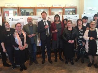 Výstava o rukopisech českých knihoven v městské knihovně v Tbilisi