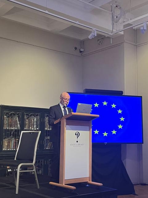 1. Velvyslanec EU v Austrálii J.E. Gabriele Visentin během svého projevu.
