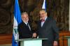 Ministr Karel Schwarzenberg a ministr zahraničí Nikaraguy Samuel Santos